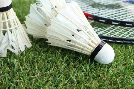 仅违反了劳 仅违反了劳