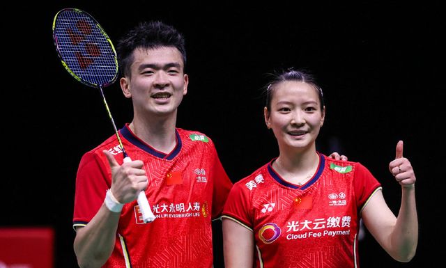 随着年轻球 随着年轻球